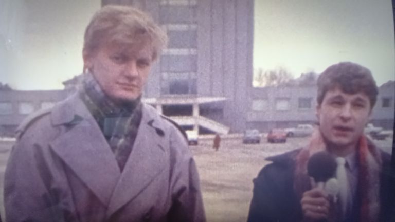 Erik Gamzejev ja Erik Kalda 1992. aasta veebruaris tegemas ETVs saadet «Provintsipäevik».