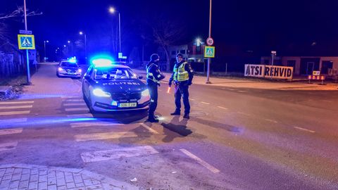 Автомобиль на перекрестке сбил пешехода: пострадавшую увезли в больницу