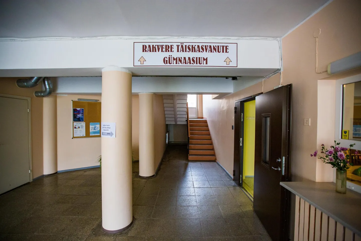 Maja tühjaks: Rakvere täiskasvanute gümnaasiumi tegevuse lõpetamine jätab sealse personali tööta.