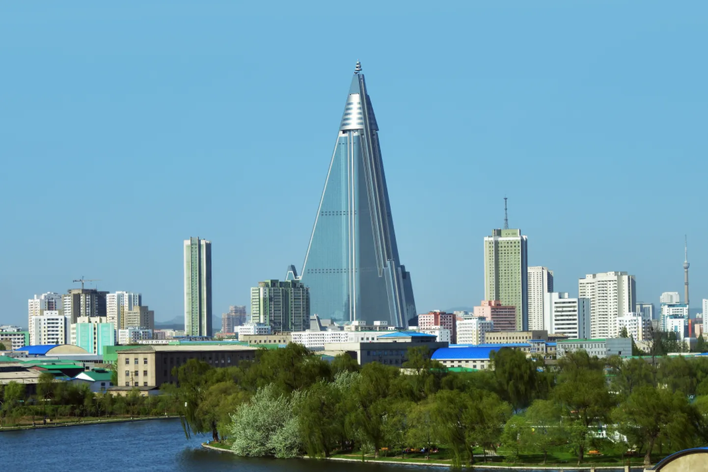 Hotell Ryugyong Põhja-Korea pealinnas Pyongyangis.