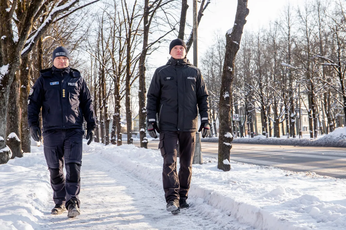 Pärnu politseijaoskonna juht Üllar Kütt ja päästeameti Pärnumaa piirkonna juhataja Andro Oviir ütlevad, et lõppenud aasta jääb erakordsena meelde.