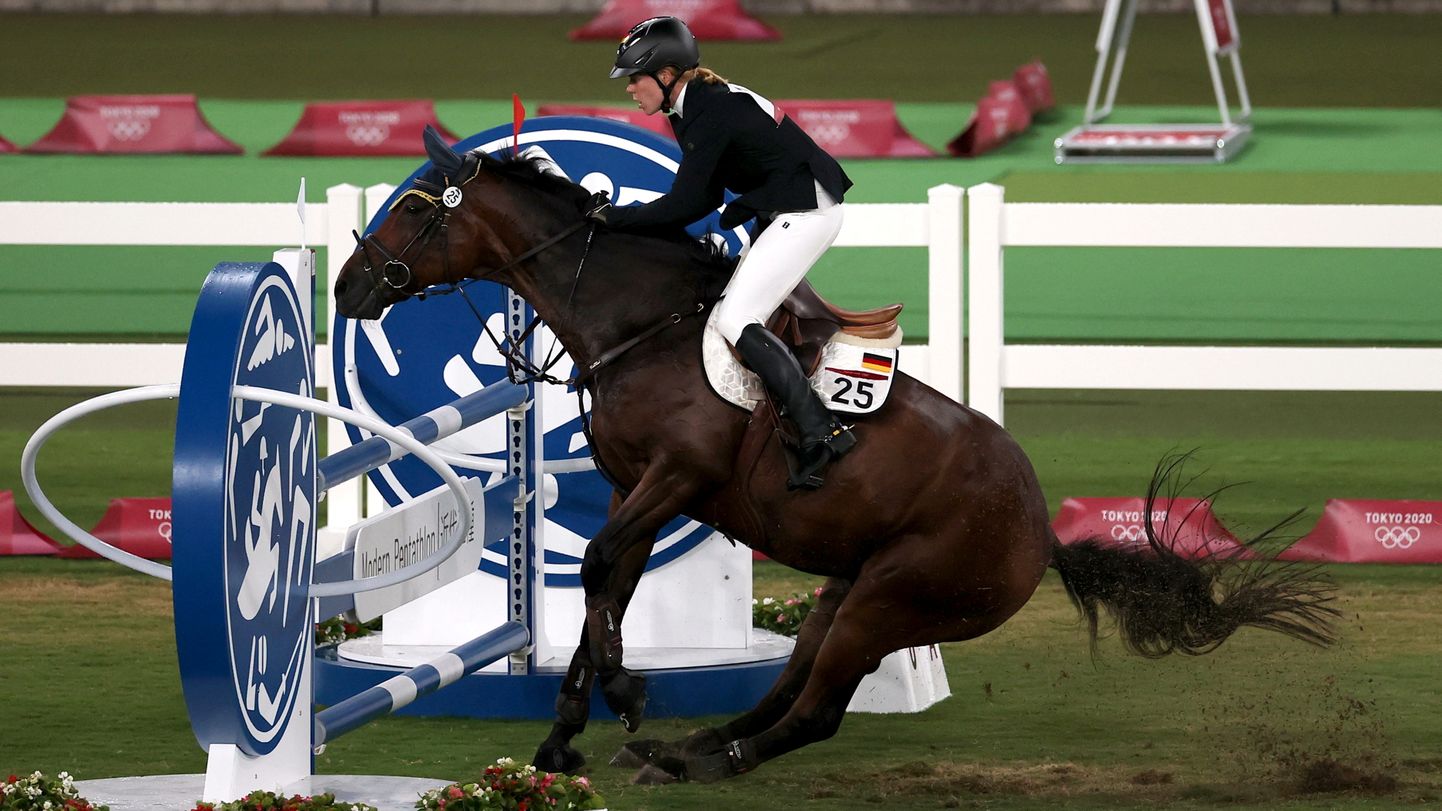 Tokyo olümpia: Annika Schleu hobune Saint Boy keeldub hüppamast.