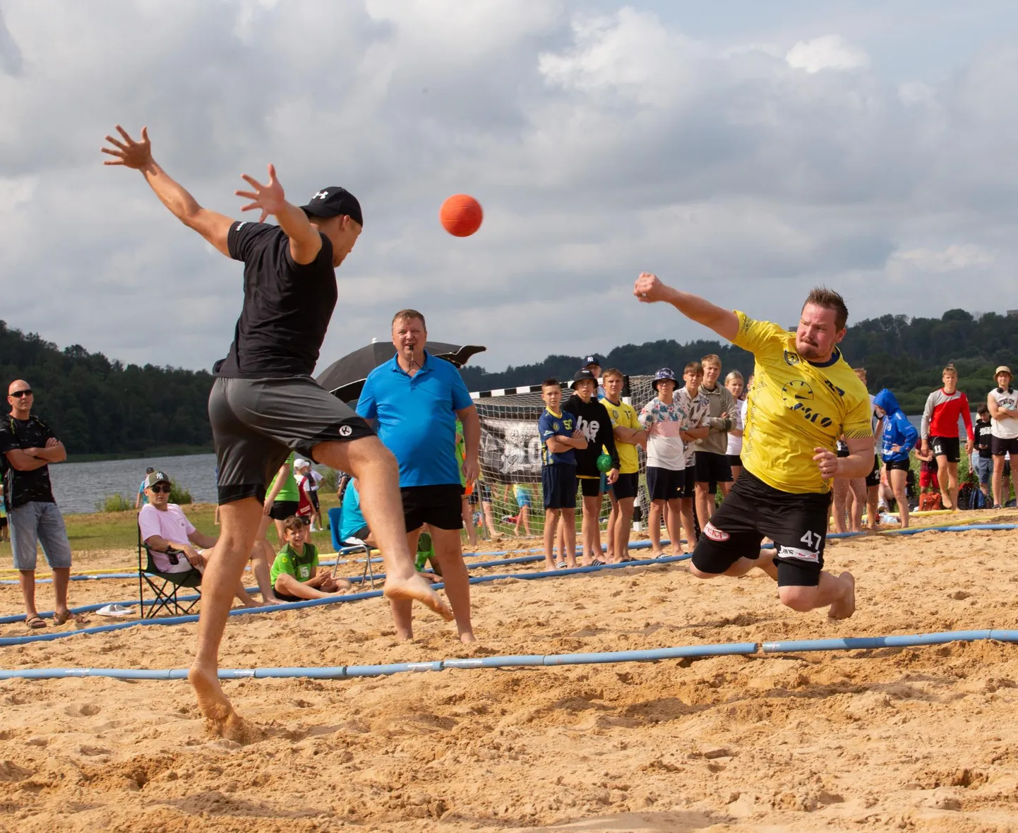 Laupäeval selguvad Viljandi järve ääres Eesti rannakäsipalli meistrid.