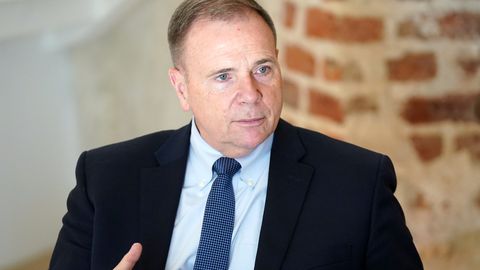 Ex-US Commander Hodges: Russia Cannot Prove It Can Win Ukraine War
