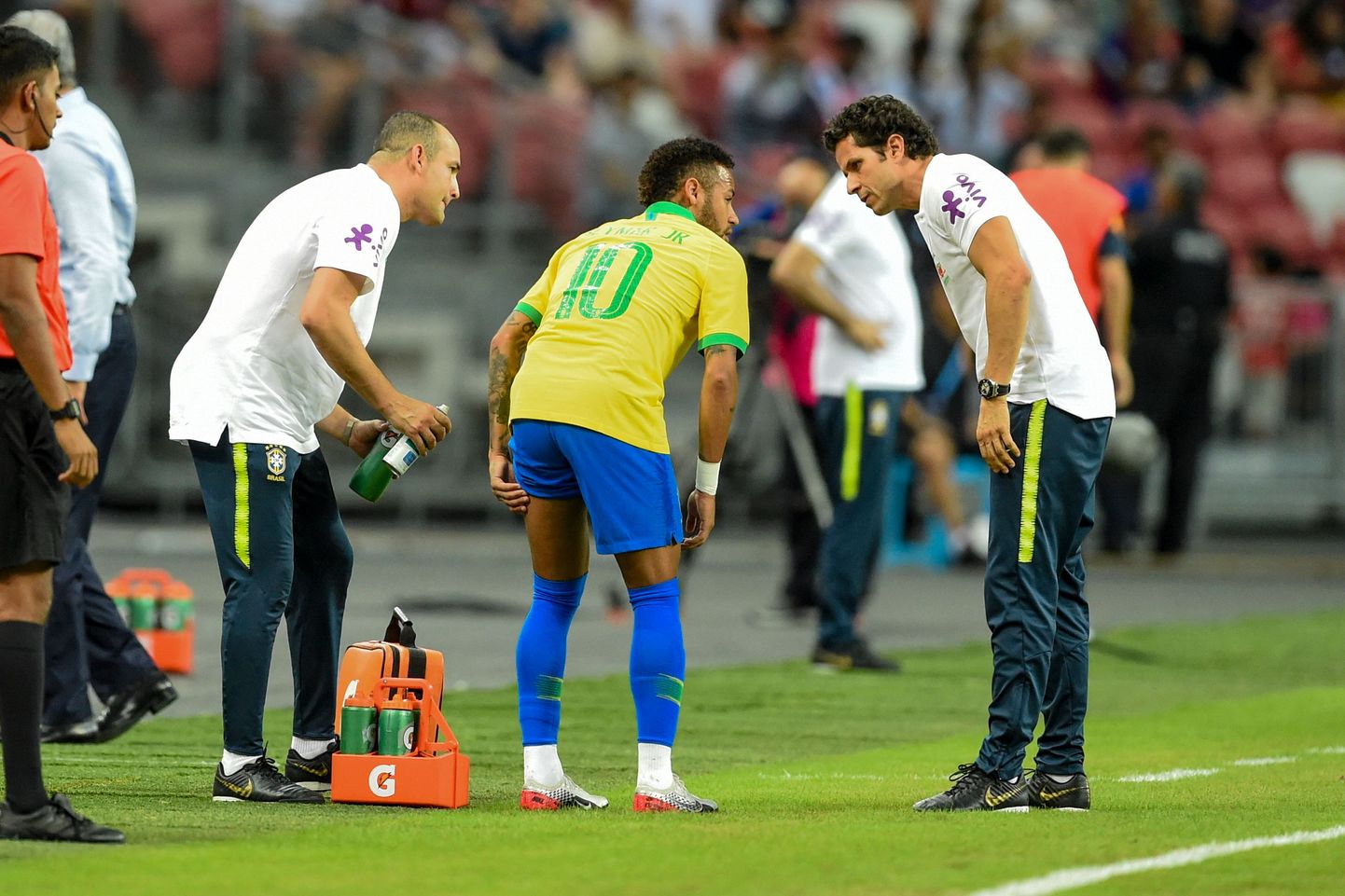 Неймар получил травму во время матча Бразилия - Нигерия