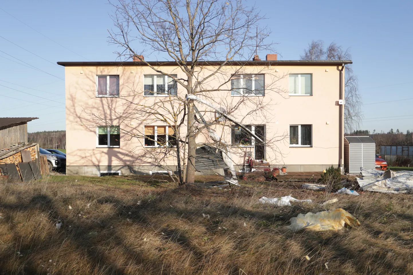Võru alajaama katuse minemalendamine jättis Võru linna elektrita.