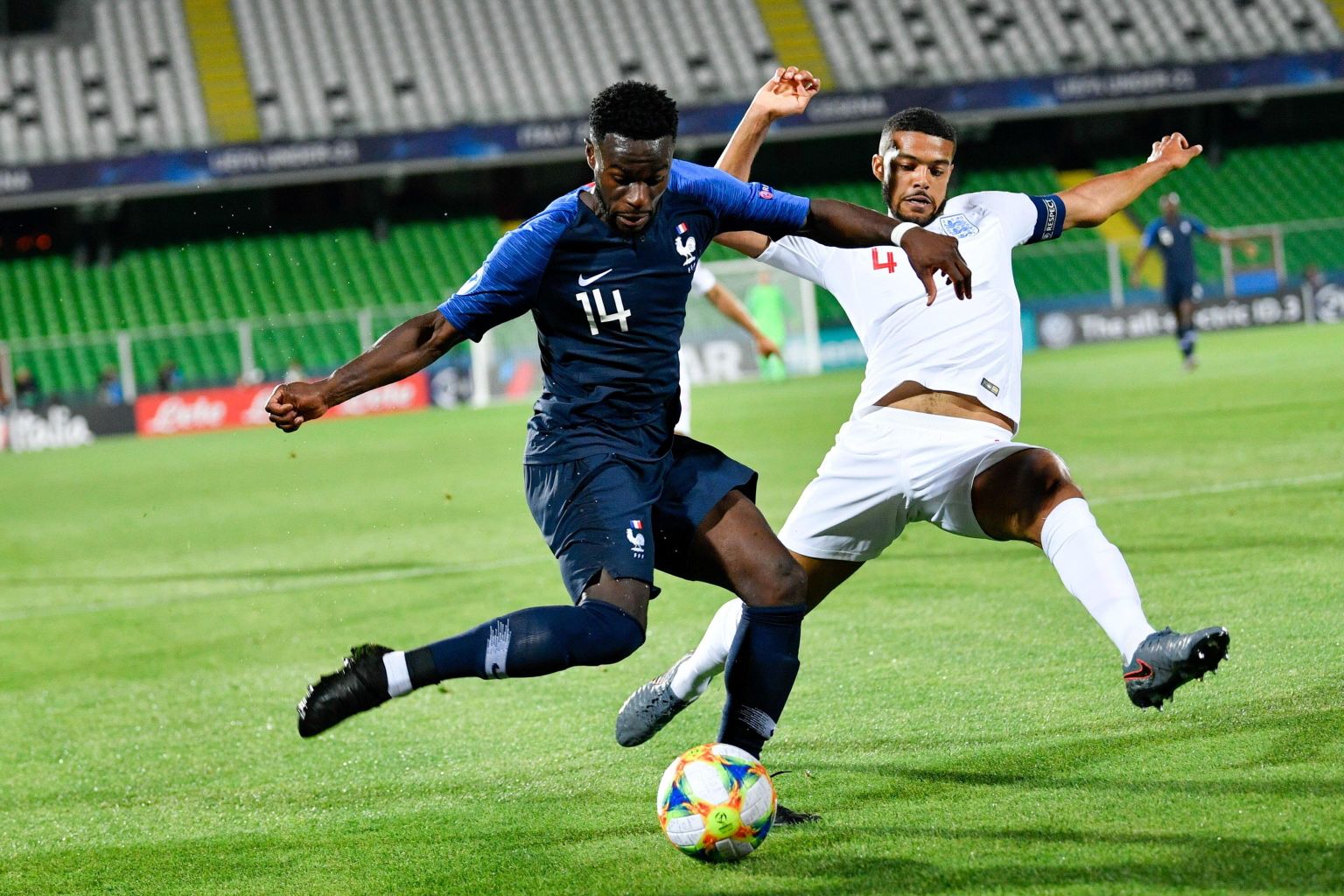 UEFA jalgpalli U21 Euroopa meistrivõistluste C-alagrupi mäng Prantsusmaa ja Inglismaa eakaaslaste vahel.