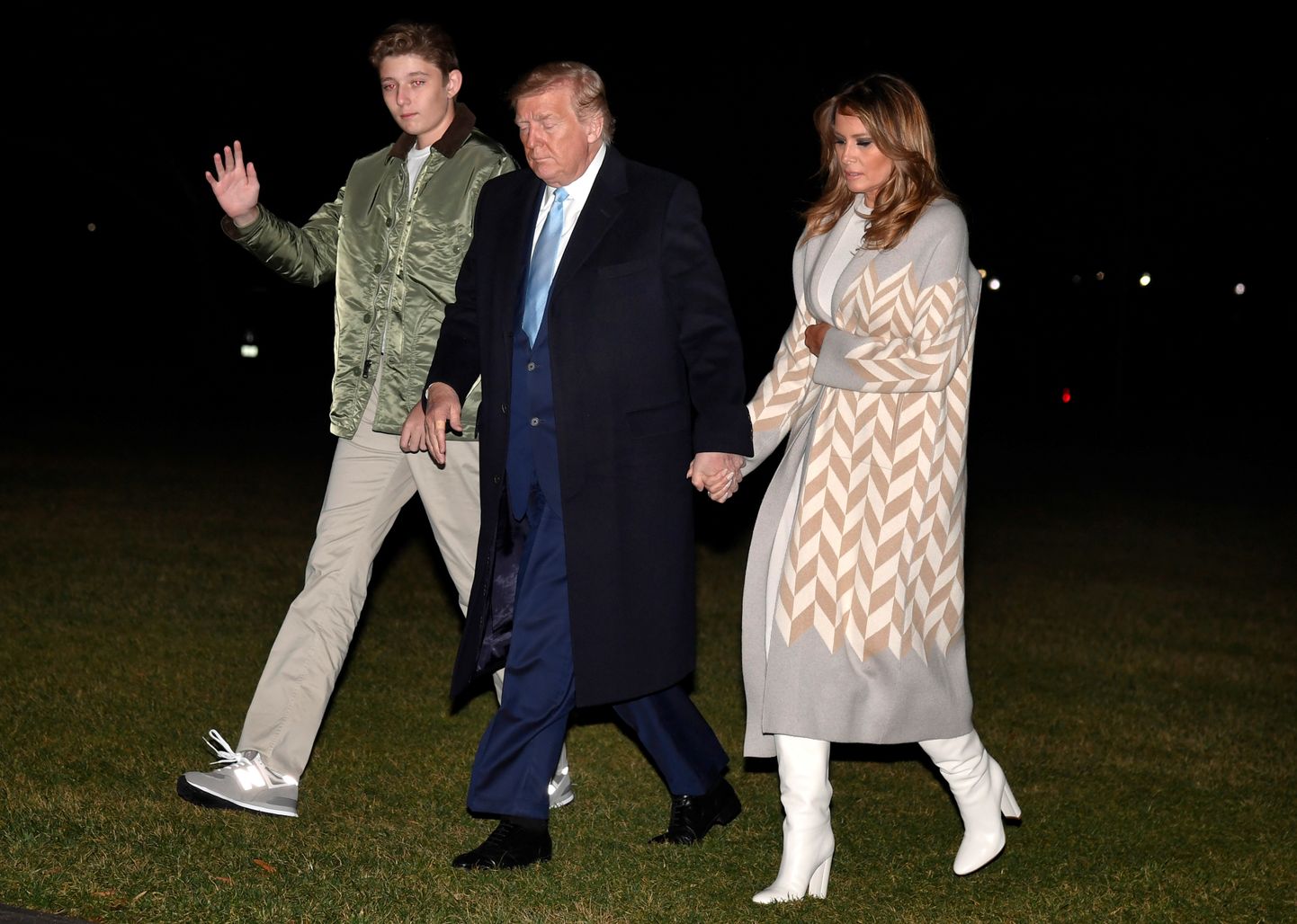 USA president Donald Trump, esileedi Melania Trump ja nende poeg Barron 5. jaanuaril 2020, kui nad saabusid Floridast Mar-a-Lagost tagasi Washingtoni Valgesse Majja
