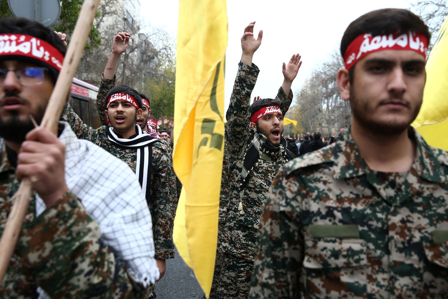 Iraani sõdurid meeleavaldusel Teheranis.