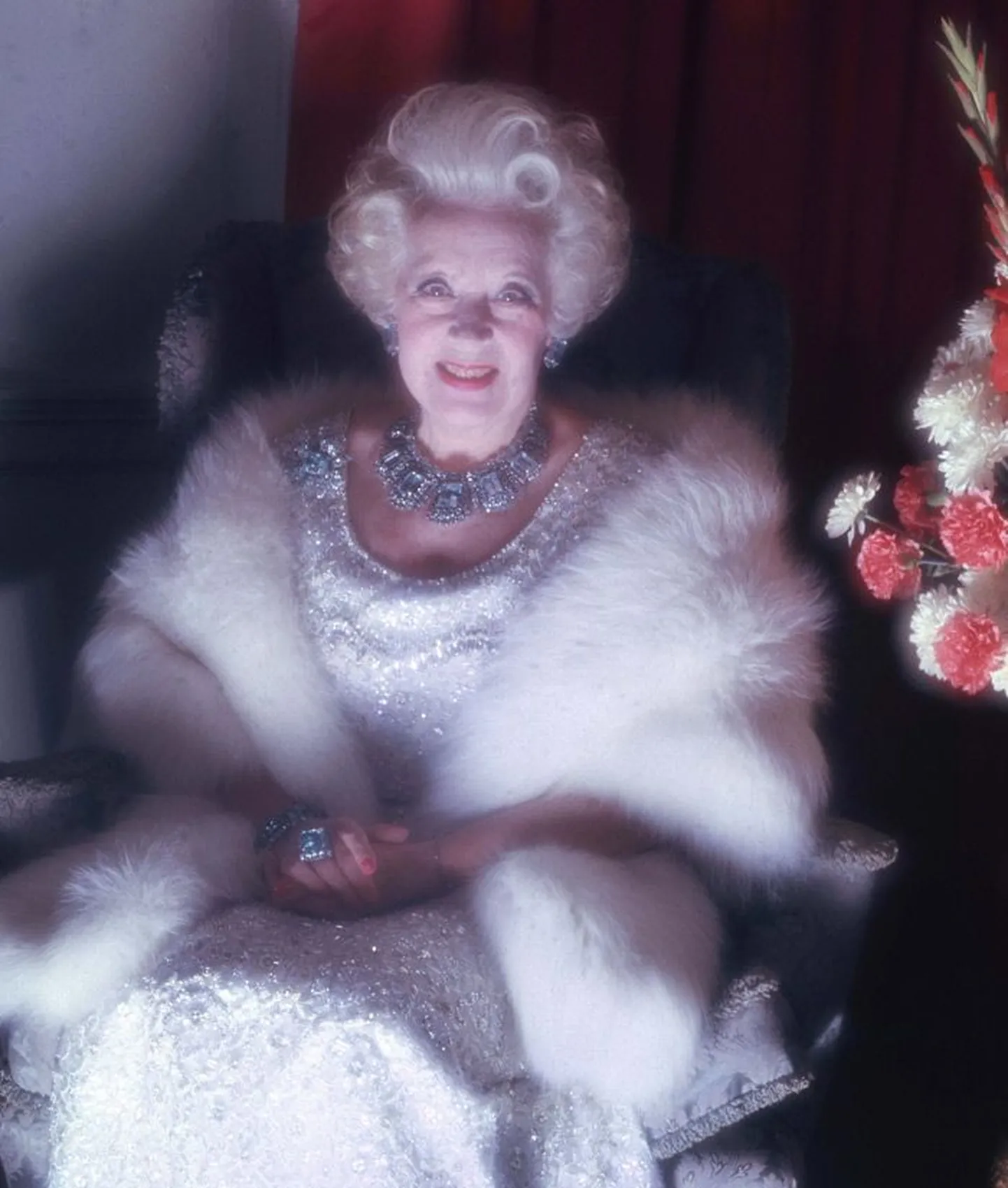 Sopakirjanik Barbara Cartland.