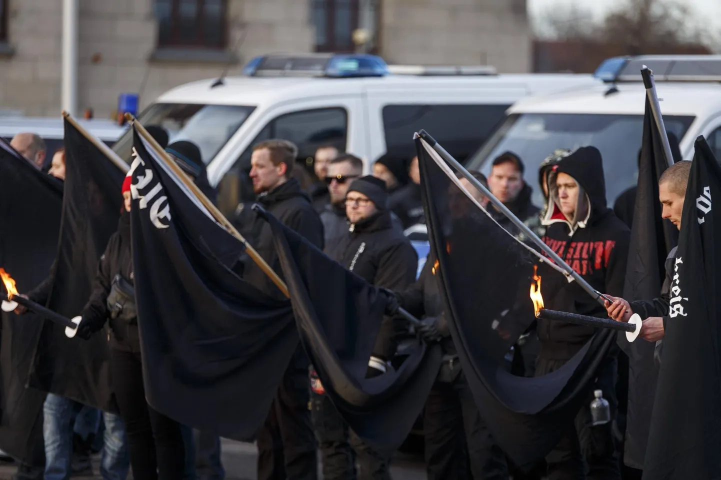 Weissgerber kuulus rühmitusse Autonome Nationalisten, mis tegutseb endiselt. Jaanuari lõpus korraldas rühmitus Magdeburgis leinamarsi, millega meenutati linnale osaks saanud kannatusi Teises maailmasõjas.