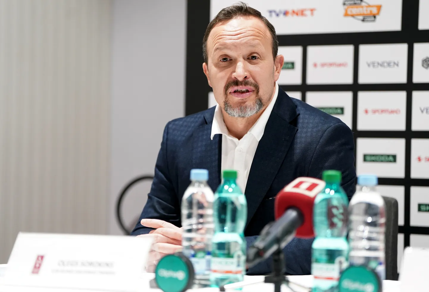 Latvijas U-18 hokeja izlases galvenais treneris Oļegs Sorokins
