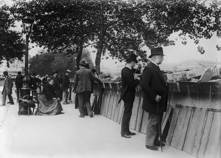 Bukinistid Seine'i ääres, aasta 1900