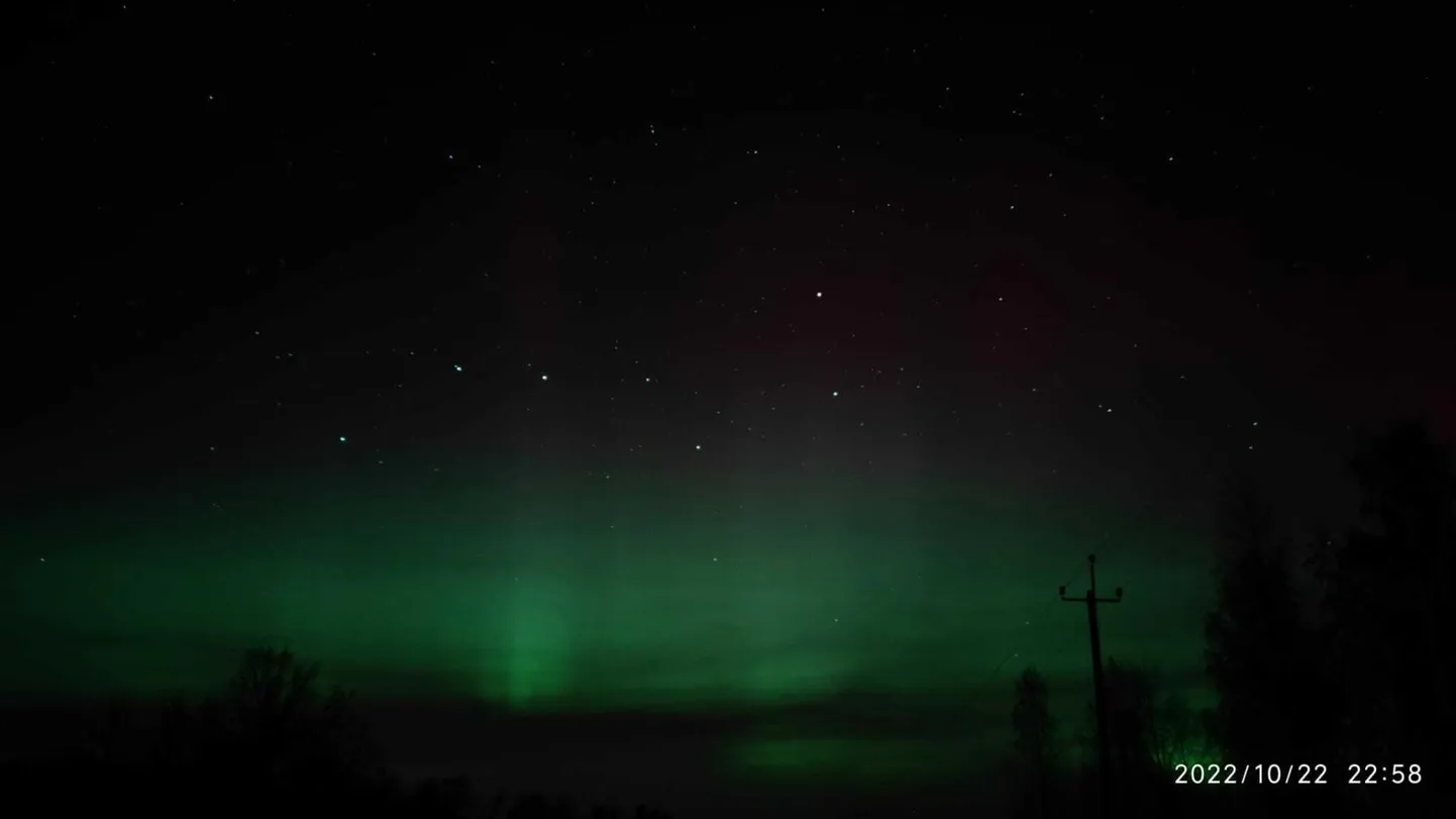 Virmalised rõõmustasid laupäeva õhtutaevas paljusid fotograafe ja huvilisi.