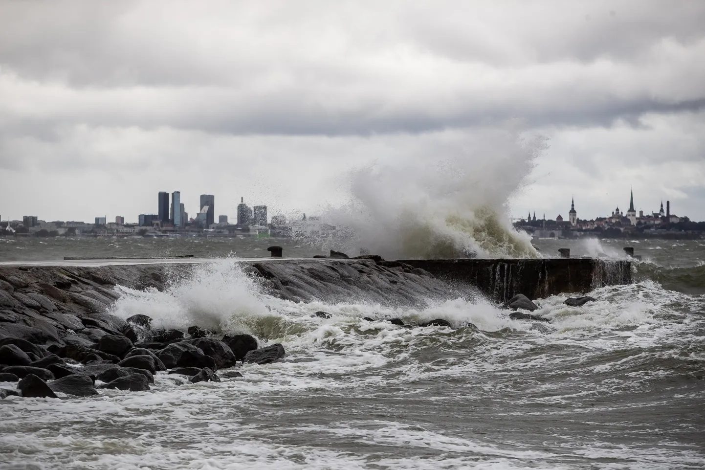 Torm Tallinnas. Merivälja muul. FOTO:SANDER ILVEST/POSTIMEES