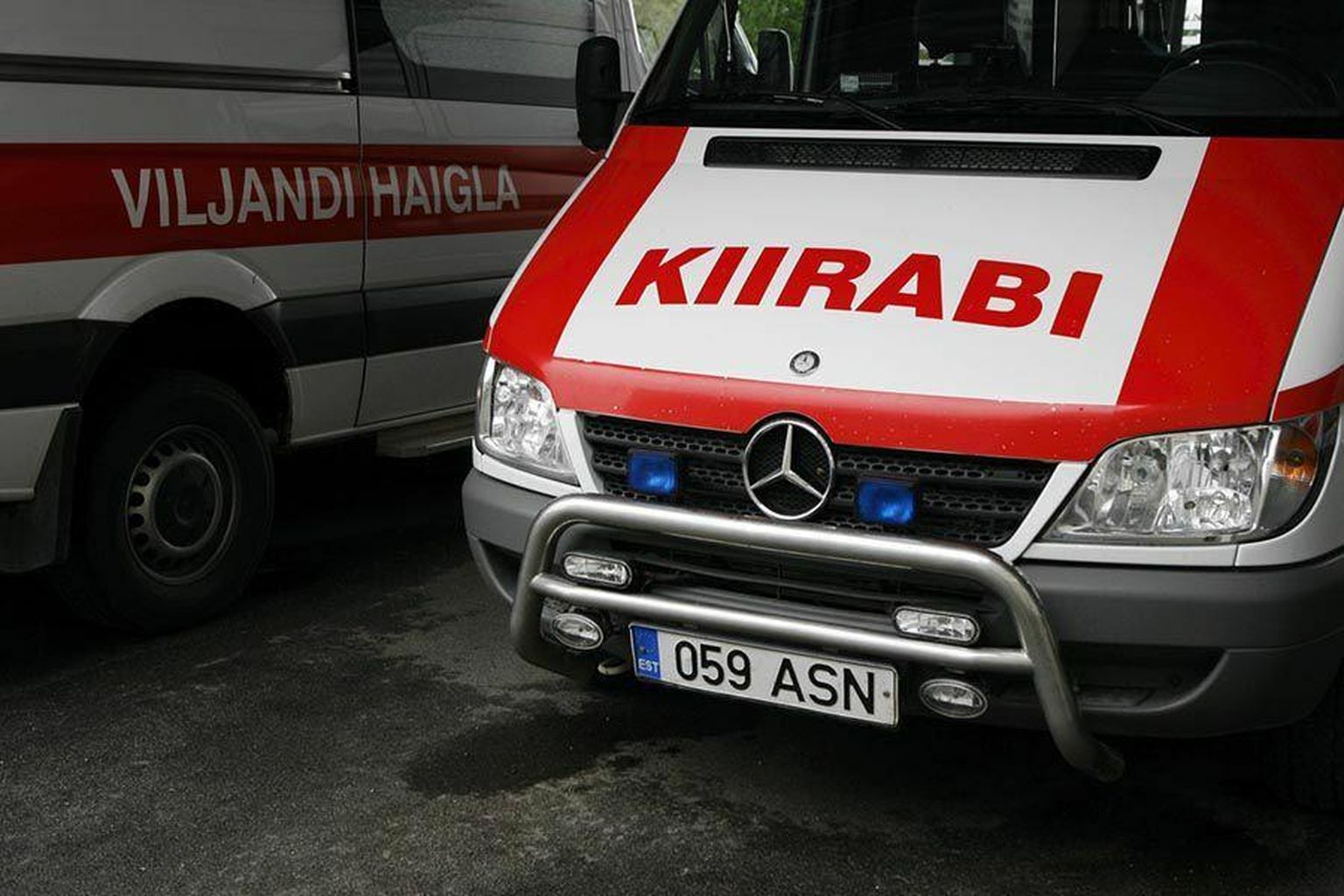 Kiirabi toimetas vigastada saanud naise Tartusse Maarjamõisa kliinikusse. Foto on illustratiivne.