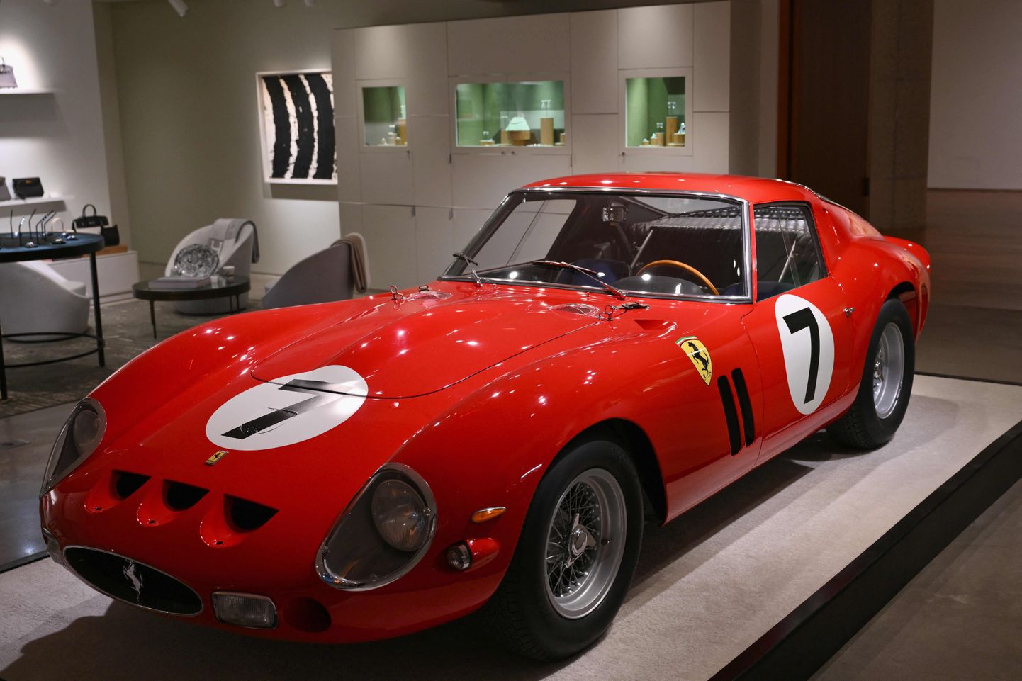 Sportautode Pühaks Graaliks nimetatav Ferrari 250 GTO müüdi USAs New Yorgis oksjonil rekordilise 51,7 miljoni dollari eest