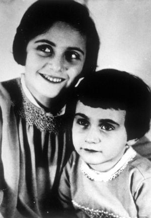 Anne Frank vanema õe Margotiga. Foto: Scanpix