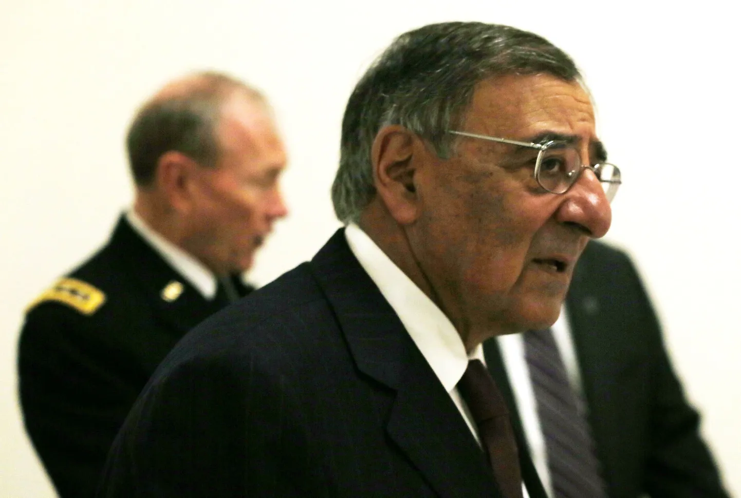 USA kaitseminister Leon Panetta (paremal) ja armeekindral Martin Dempsey eilsele kohtumisele saabumas.