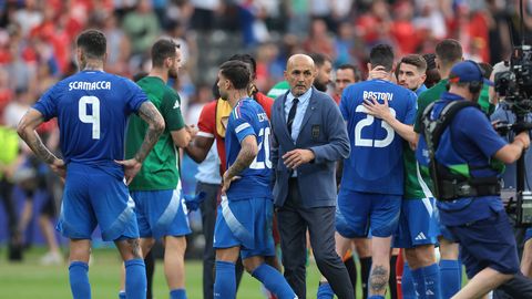 Itaalia on pärast EMil saadud kaotust raevukas: «Ajaloo halvim meeskond»