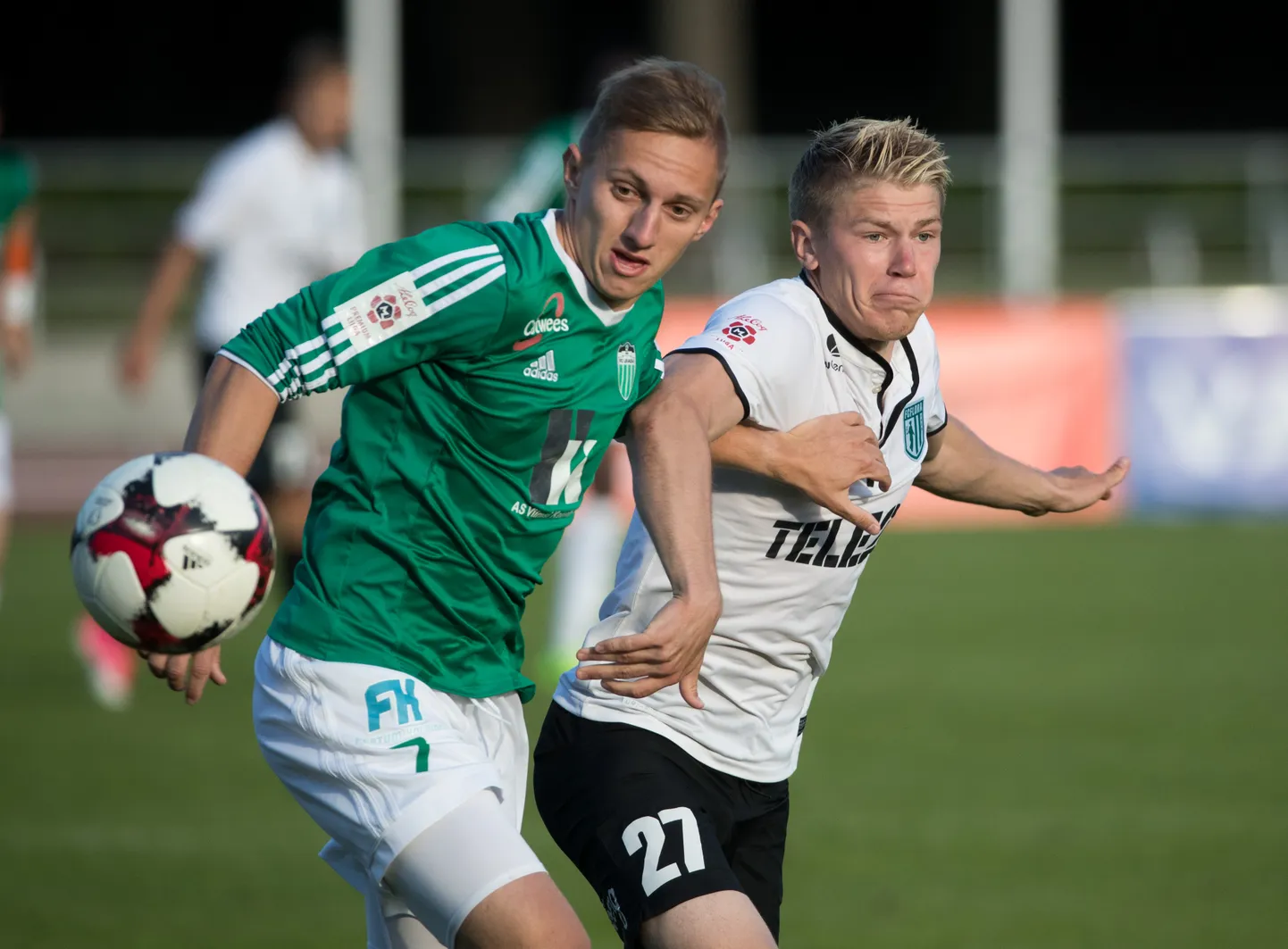 Pavel Marin (rohelises).