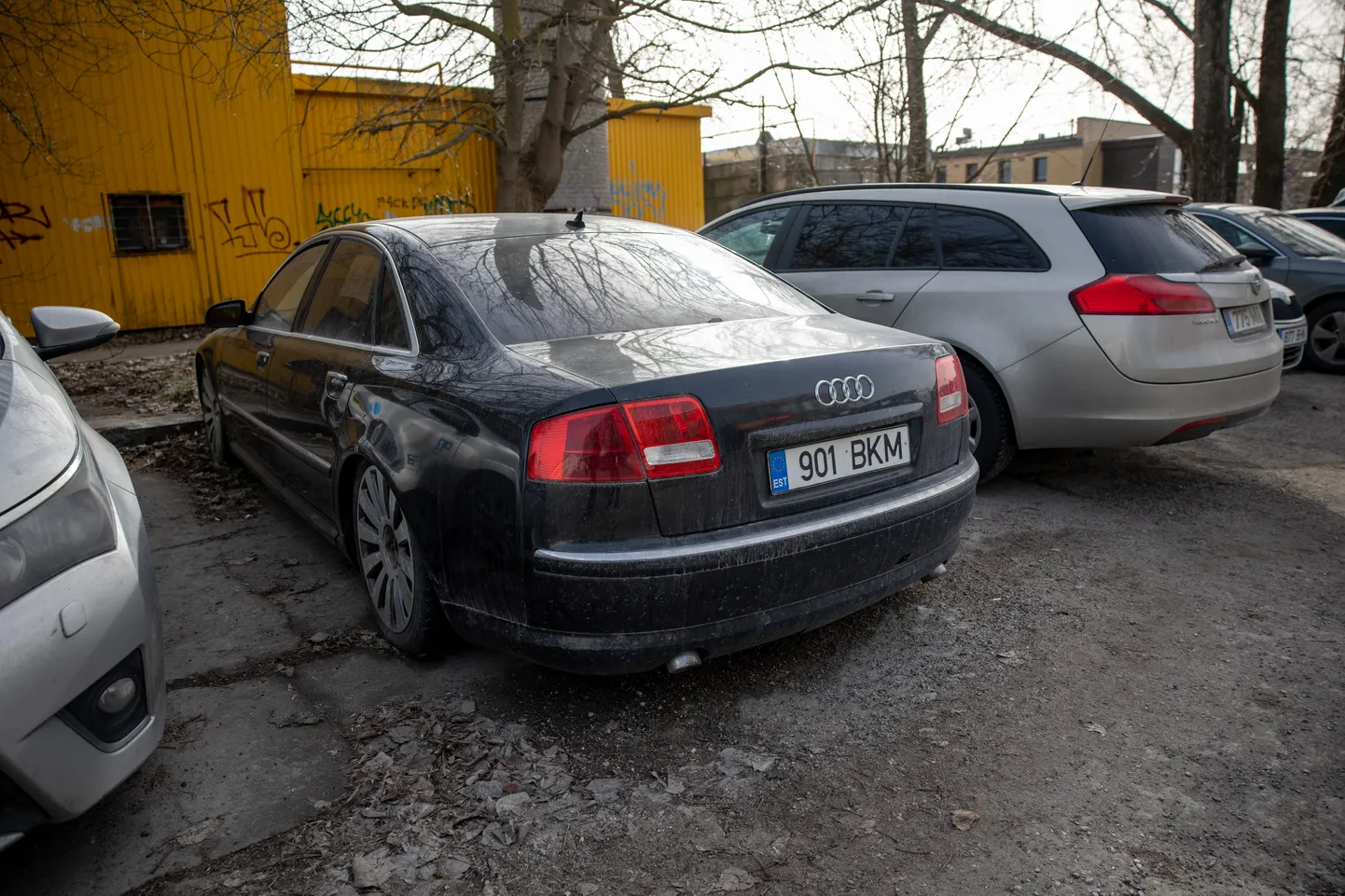 Üks Audi mudeleid on A8.