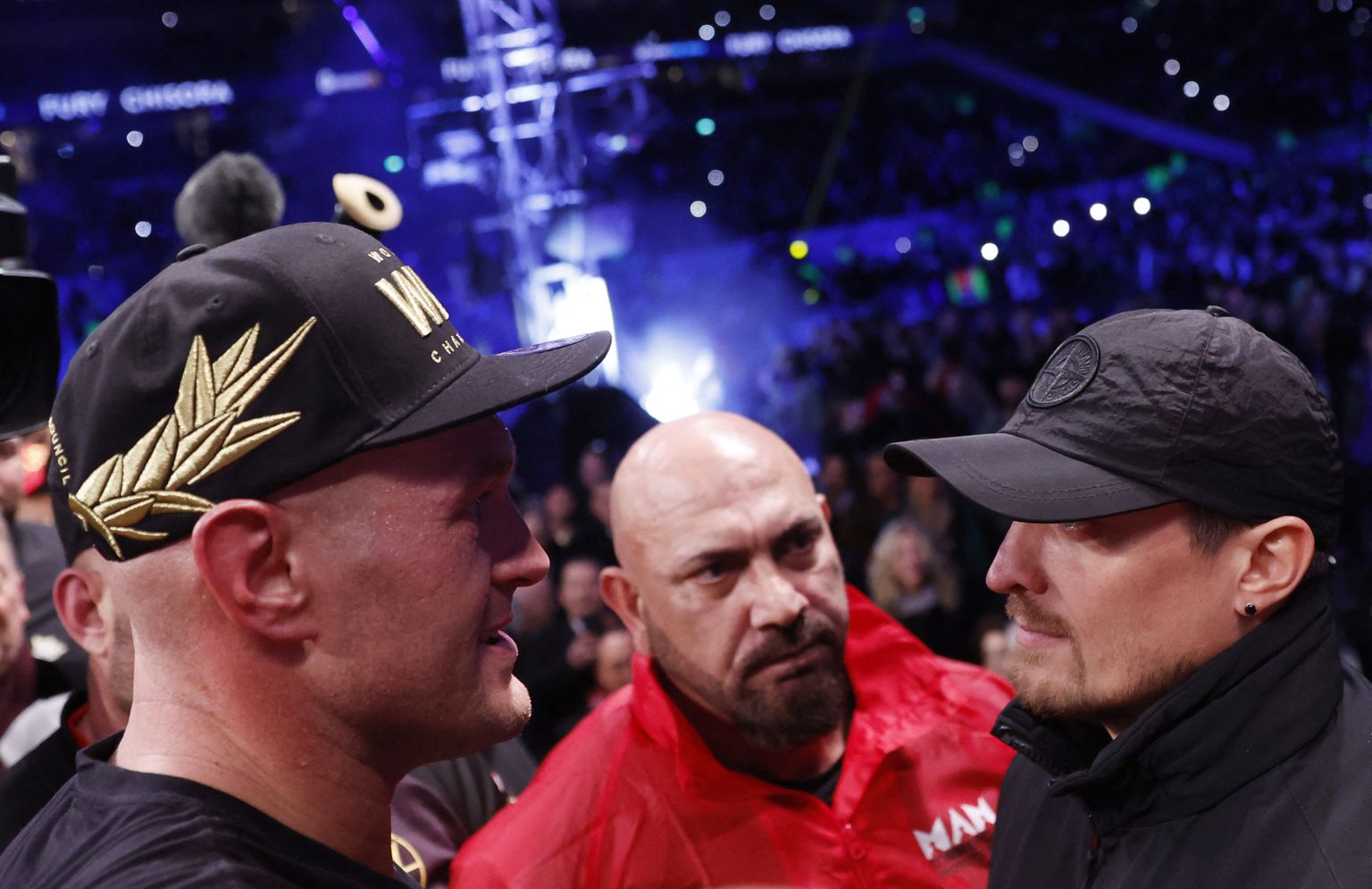 Tyson Fury (vasakul) ja Oleksandr Ussõk pärast 3. detsembril Londonis toimunud Fury ja Derek Chisora matši.