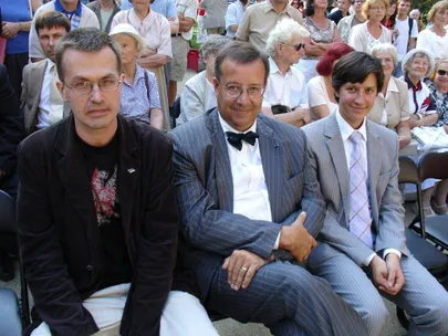 Teet Korsten (vasakul) koos Ilvestega.