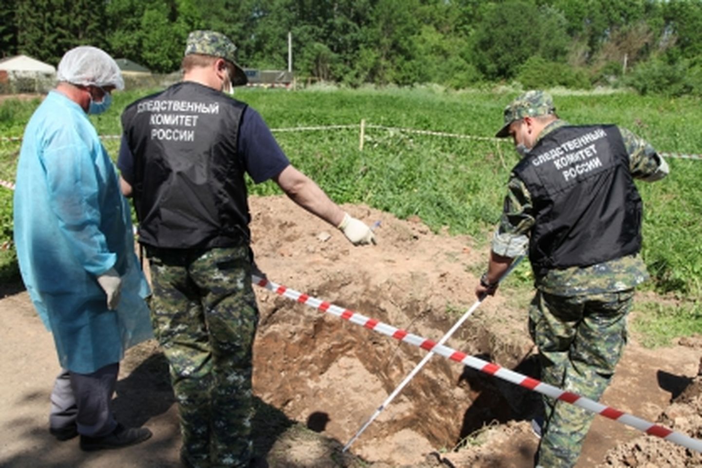Фото с места раскопок в Моглино, Псковская область