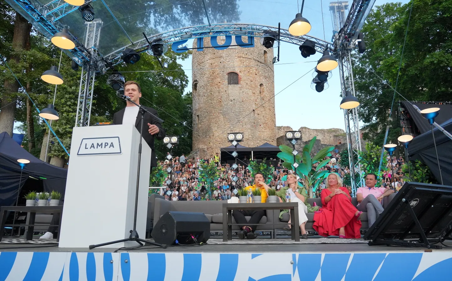 "Прожарка" политиков на фестивале LAMPA