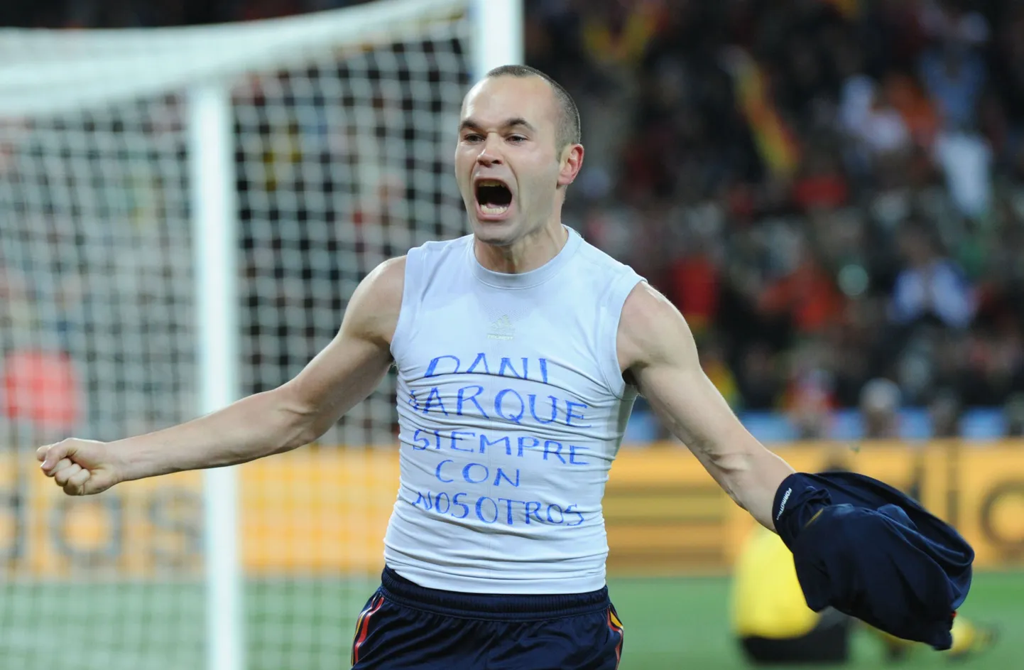 Andres Iniesta lööb värava
