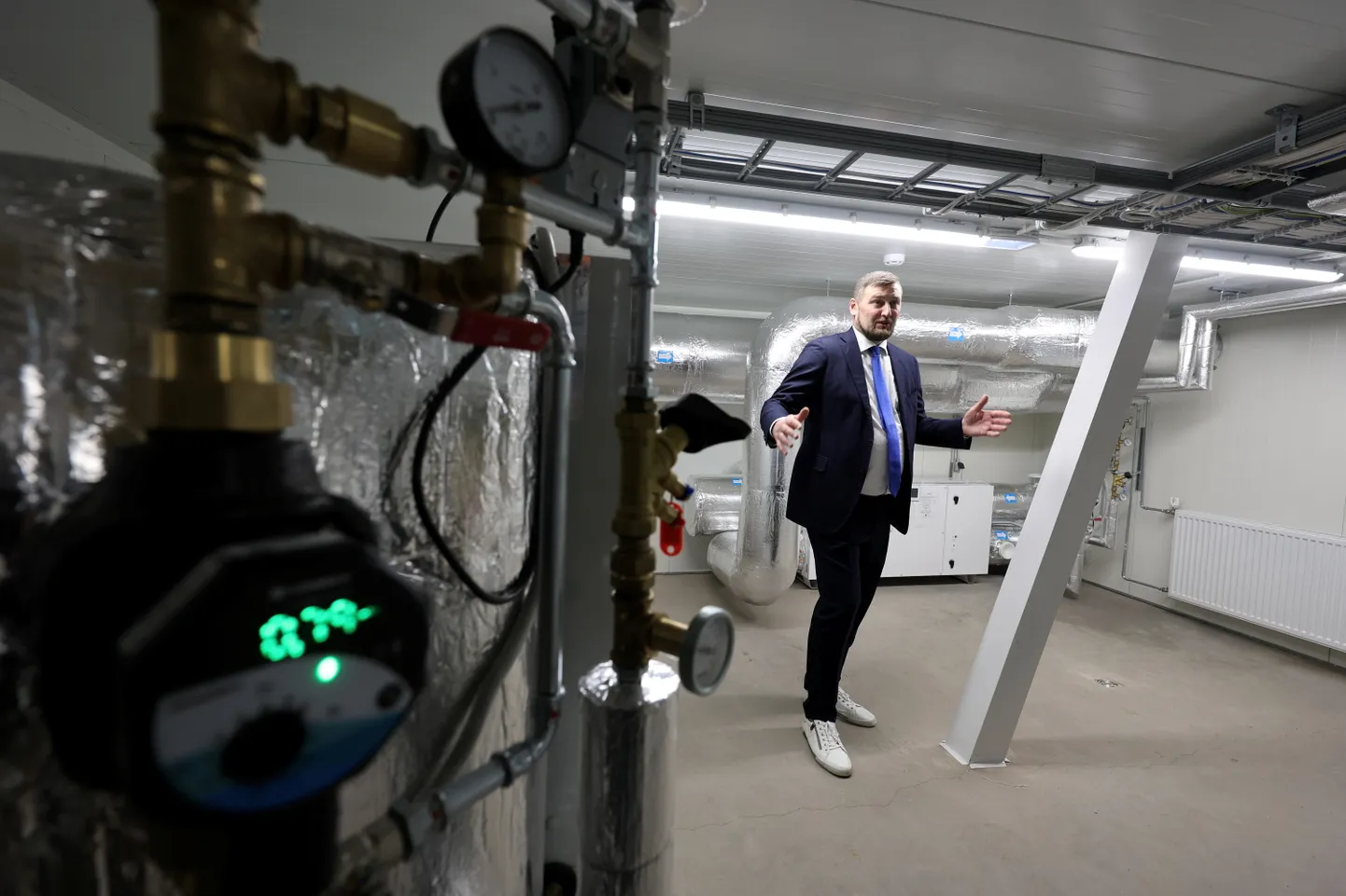 Elva vallavanem Priit Värv nentis, et vallamaja moodne ventilatsioon on sedavõrd nutikas, et selle seadistamine nägi välja nagu arvutimäng.
