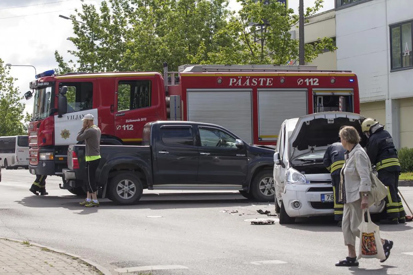 Viljandi kesklinnas põrkasid fooridega ristmikul kokku punast tuld eiranud autojuhi Citroën ja Toyota.