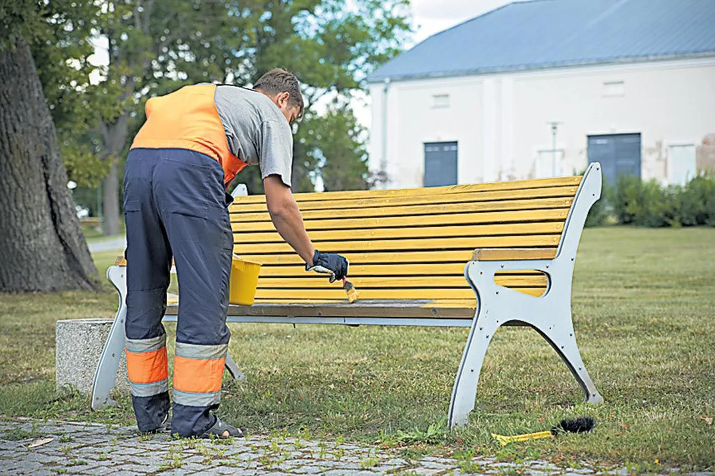 Patustajad teevad ühiskondliku tööna tihti heakorratöid.