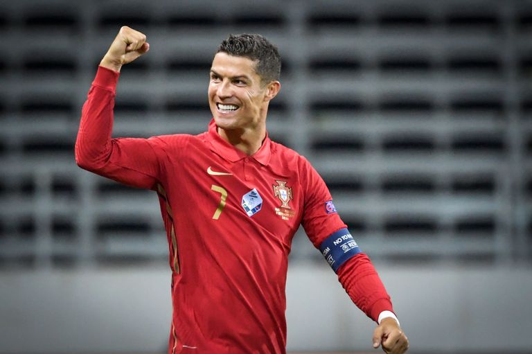 8. septembril 2020. aastal lõi Ronaldo Portugali jalgpallimeeskonna eest juba 100. värava. 