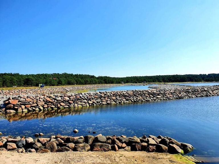 Kalana jahtsadam, endise nimega Ristna jahisadam. Sihtasutus Hiiumaa Sadamad on saanud sadama korrastamiseks Interregi Eesti-Läti programmist positiivse rahastusotsuse ning järgmise aasta lõpuks peavad vesiehitustööd lõpetatud olema.