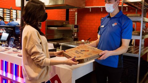 ДОЖДАЛИСЬ! ⟩ Крупнейшая в мире сеть пиццерий Domino's Pizza открывает свои рестораны в Эстонии