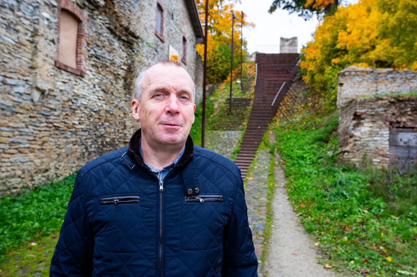 Neeme-Jaak Paap on endise abilinnapeana väga kriitiline oma järeltulija tegemiste suhtes.