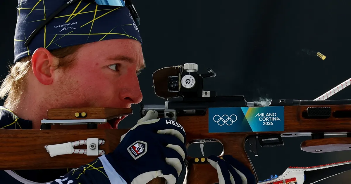 Täna algas Milano Cortina olümpial laskesuusatamise võistlusprogramm. Esimese alana oli kavas segateatesõit, kus üks medalipretendente Rootsi jäi juba avavahetu