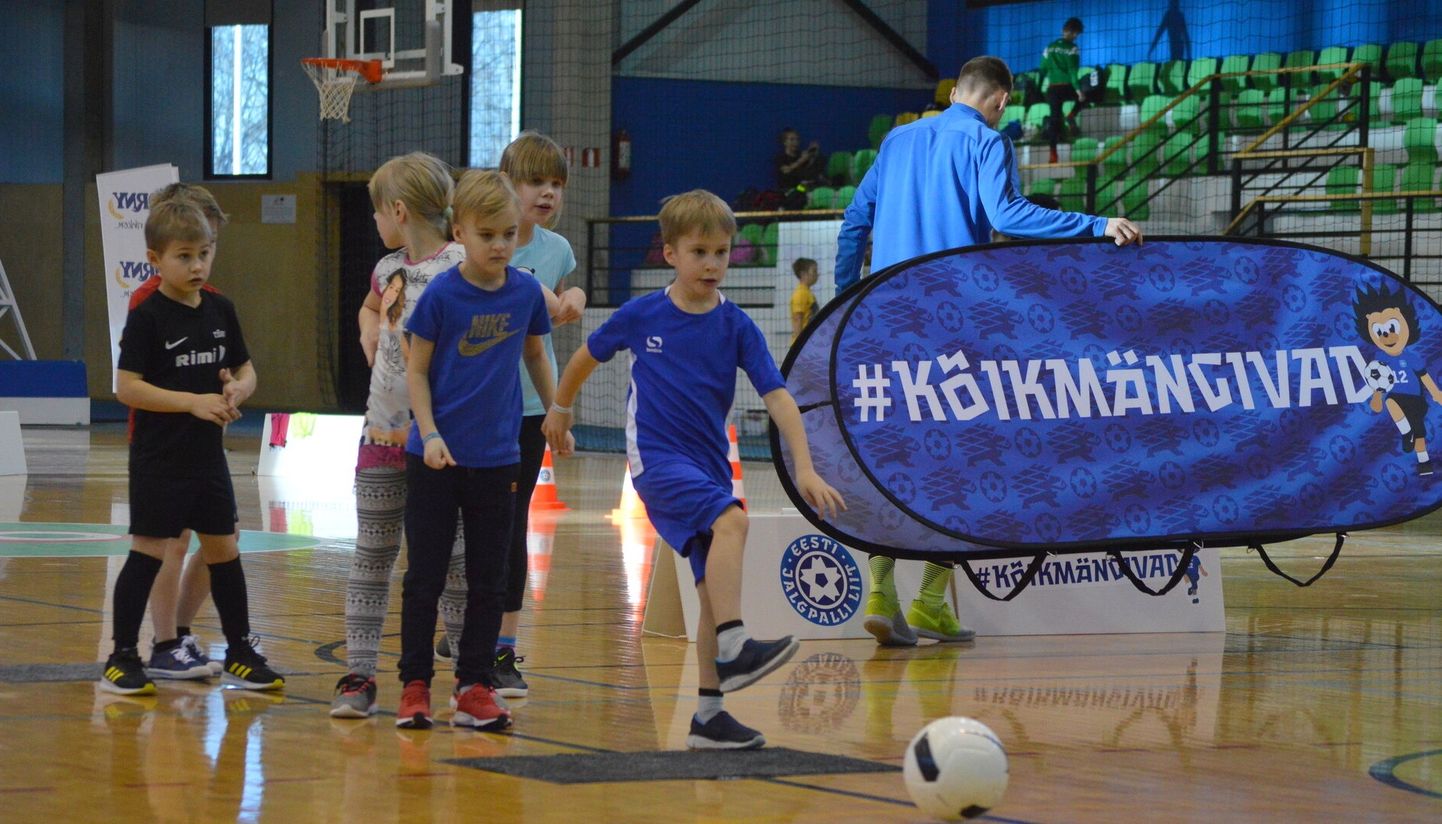 Möödunud nädala lõpus peeti Valga spordihallis Eesti Jalgpalli Liidu ja Valgamaa Spordiliidu koostöös Rimi jalgpalli osavusfestival.