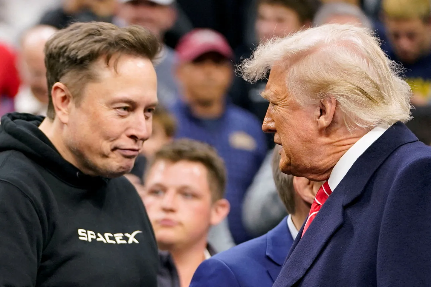 Tesla tegevjuht Elon Musk on USA praeguse administratsiooni üks vastuolulisemaid tegelasi, mistõttu tema maine mõjutab juba ka Tesla majandustulemusi.