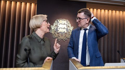 TARMO PIKNER ⟩ No, mis valitsus see selline on? Haiseb!