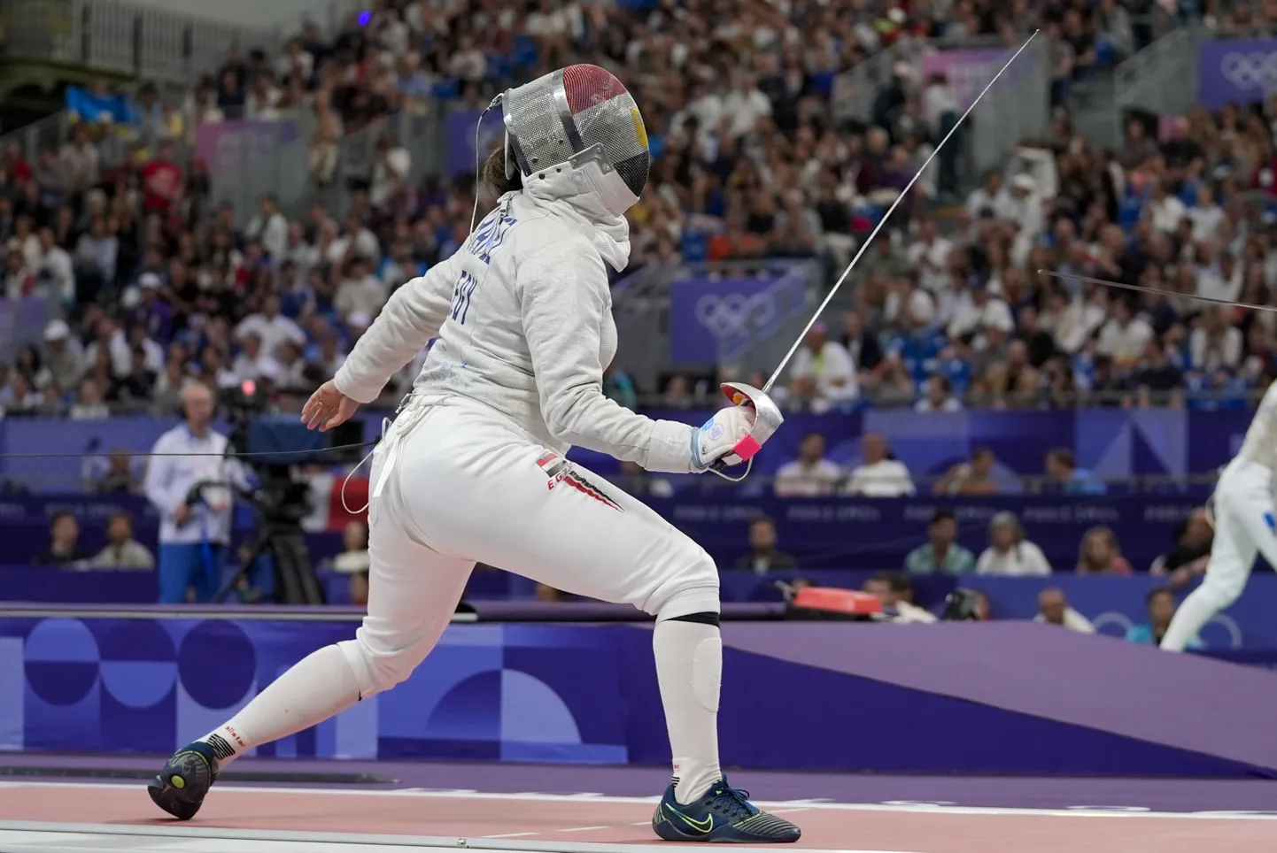 Egiptuse vehkleja Nada Hafezi vastaseks oli 29. juulil 2024 Pariisi olümpiamängudel ameeriklanna Elizabeth Tartakovsky (pole pildil).