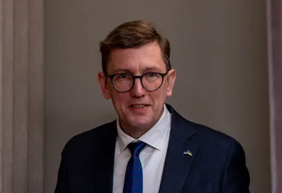 Кристен Михал.
