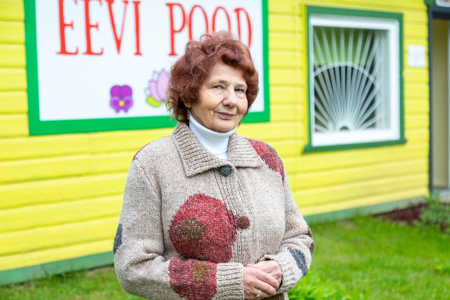 Omanimelise poe omanik Eevi Pintson on tõeline külahing – üle poole sajandi külakauplust pidanud naine märkab ja hoolib ning aitab ja hoolitseb.