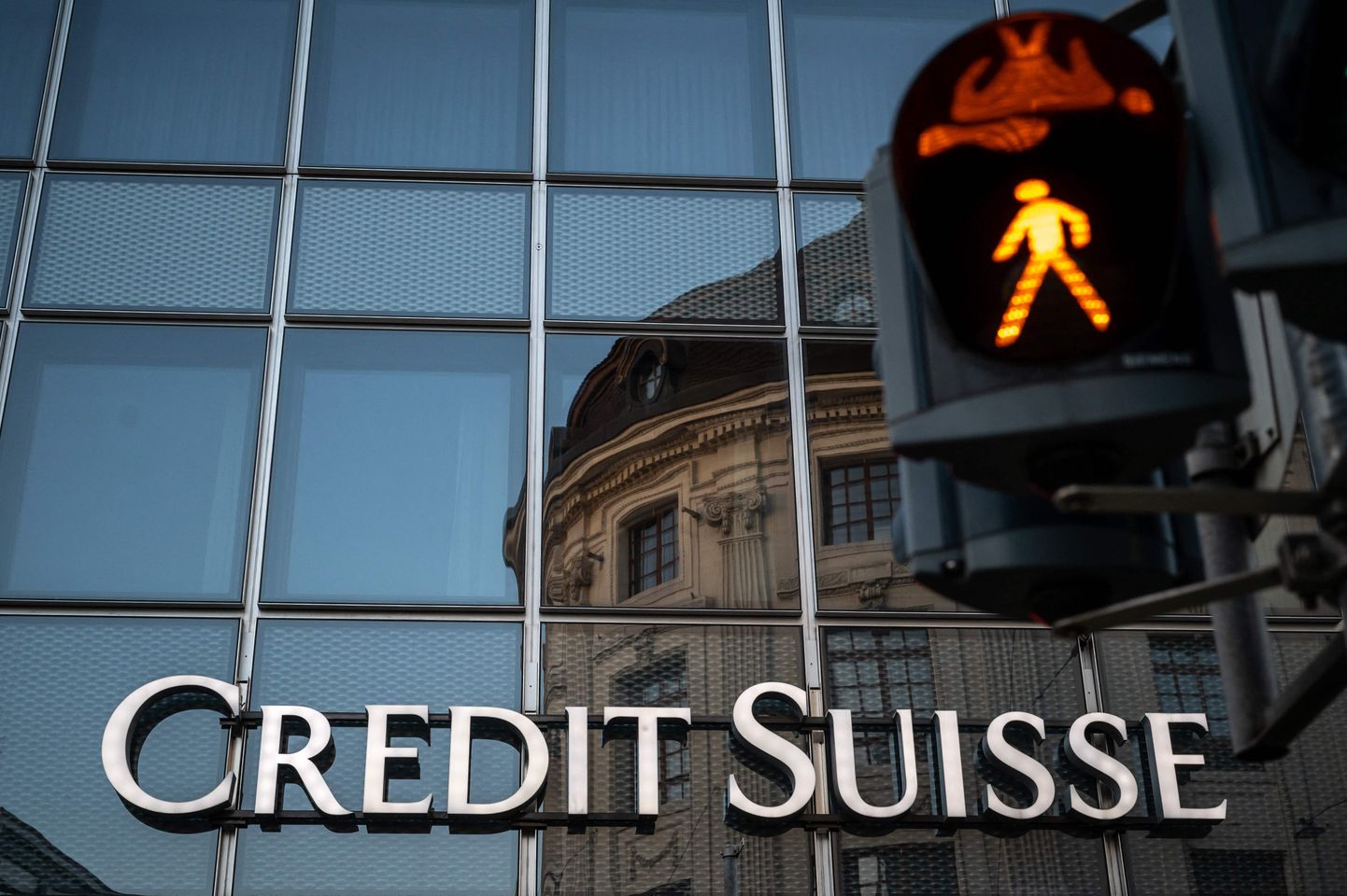 Credit Suisse pank.