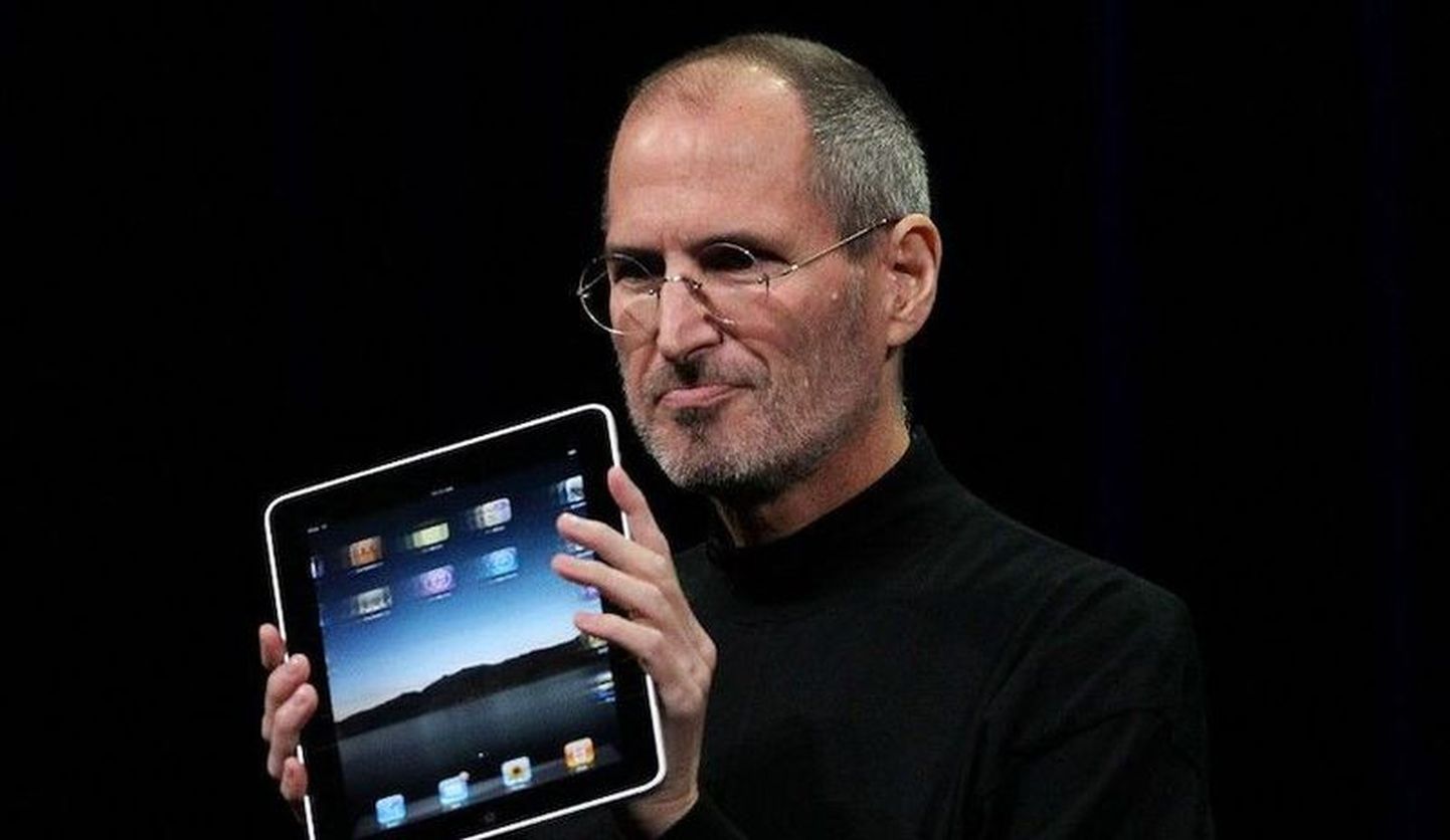 Steve Jobs esitleb esimest iPadi