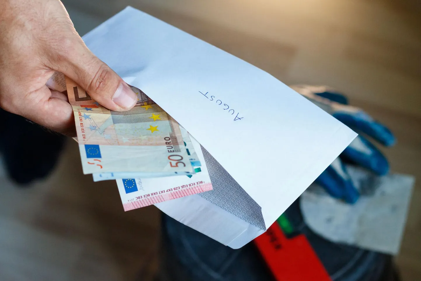 Personaalseid nõustamisvestlusi ümbrikupalga riski tõttu peeti Pärnu maakonna 229 firma juhiga, pärast mida 39 protsenti ettevõtetest parandas maksukäitumist.