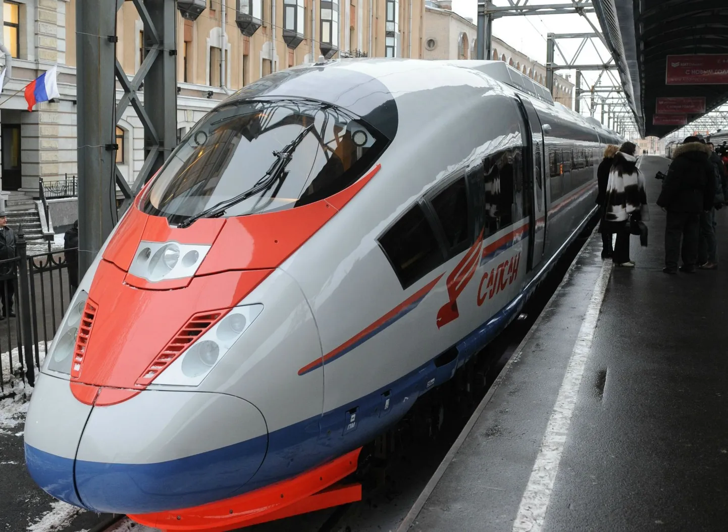 Высокоскоростной поезд «Сапсан».