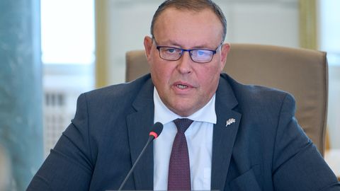 Kozlovskim nebūs jāskaidro situācija ar pilsonības atņemšanu Avenam